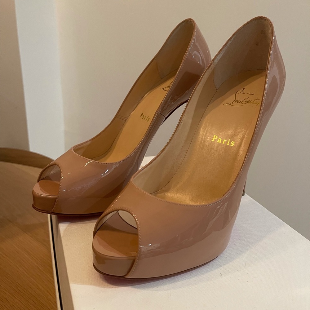 Christian LouBoutin Nude Patent Pumps 120 hill S39